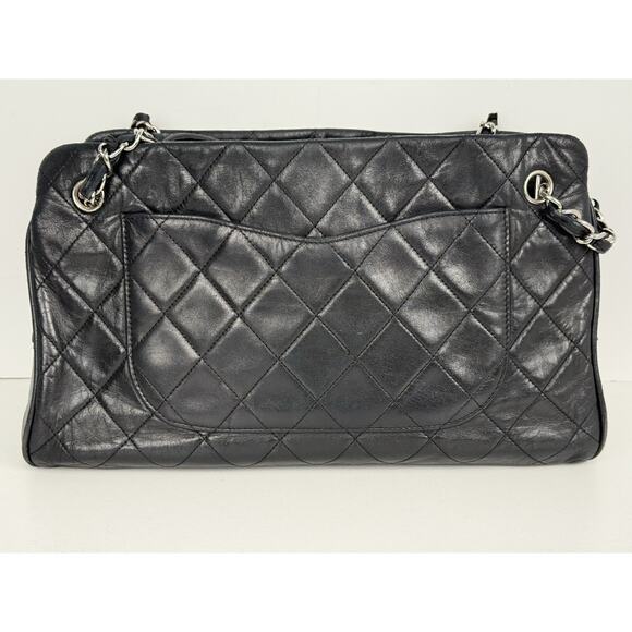 Chanel Timeless Tote Bag Black Leather - Picture 3 of 16